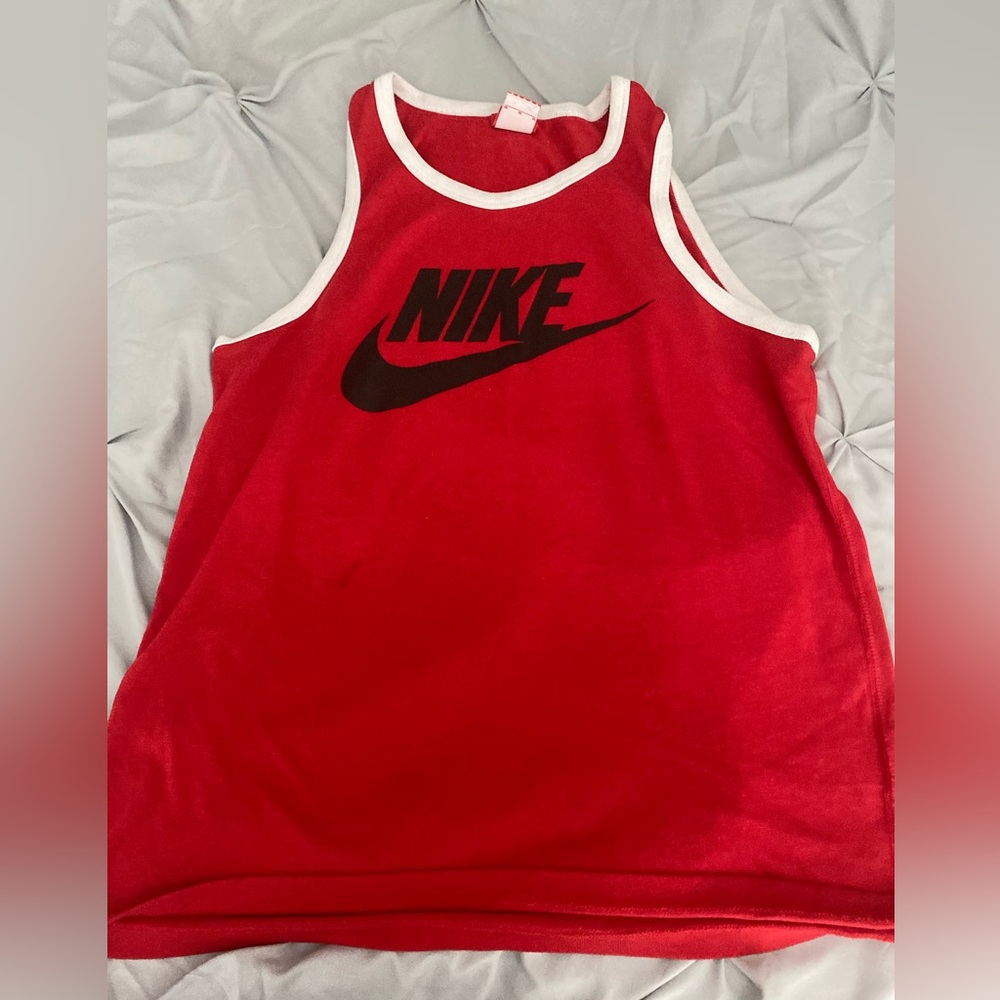 Nike red t size M